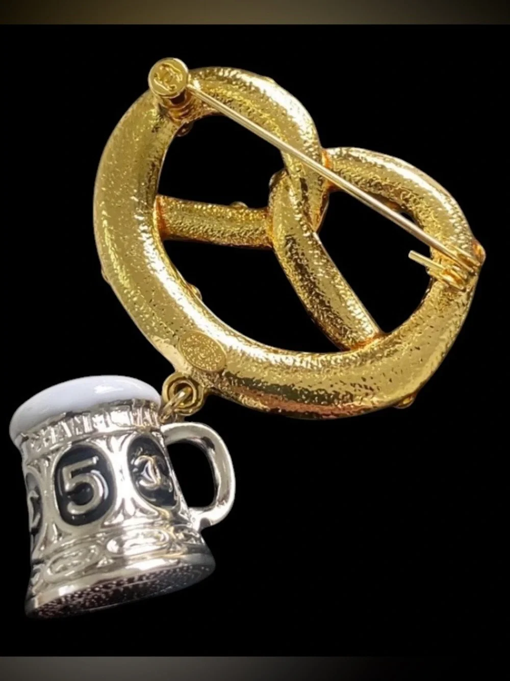 double C Paris Metiers D’Art Pretzel 🥨 Paris- Salzburg Fall Collection Brooch